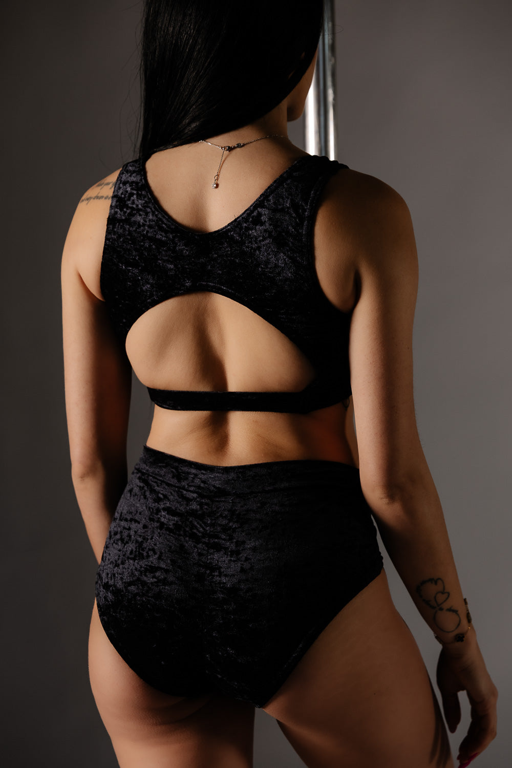 Velvet Top Black
